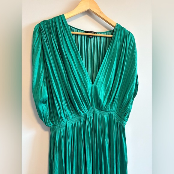 RW&CO Emerald Green Pleated V-Neck Maxi Dress | Size Large - Picture 2 of 5